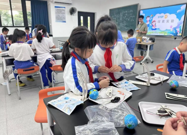 优化评价机制突出在教师教学评价中跨学科教学成果的权重 优化评价机制突出在教师教学评价中跨学科教学成果的权重